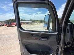 2015 Peterbilt 579 T/A Sleeper Cab Truck Tractor