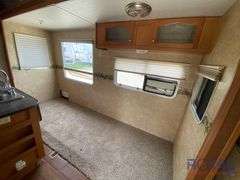 2007 Dutchmen Victory Lane 38SRV 40FT. Tri-Axle 5th Wheel Toy Hauler Travel Trailer