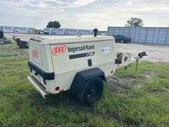 2001 Ingersoll-Rand XP185WJD S/A Towable Air Compressor