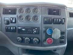 2015 Peterbilt 579 T/A Sleeper Cab Truck Tractor