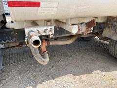 1998 Ford F800 2,000 Gallon Water Truck
