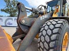 2005 John Deere 824J Articulated Wheel Loader