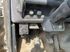 1998 Ford F800 2,000 Gallon Water Truck