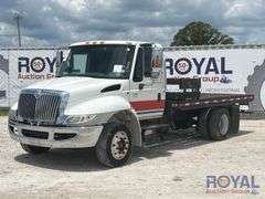 2005 International 4300 LP 14FT Flatbed Truck