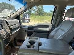 2019 Ford F-450 4x4 Crew Cab Gooseneck 11FT. Flatbed Truck