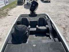 2017 Stratos 294 XL Evolution 20ft Fishing Boat with 20ft Boat Trailer