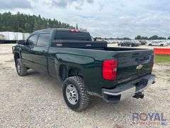2015 Chevrolet Silverado 2500HD 4x4 Crew Cab Pickup Truck