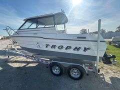 1992 Bayliner Trophy 21ft Yacht with 24ft T/A Boat Trailer