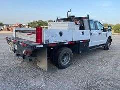 2017 Ford F-350 4x4 Crew Cab Flatbed Service Truck