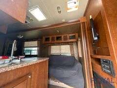 2015 Revere Shasta 27DB 5th Wheel Travel Trailer