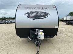 2022 Forest River Cherokee Grey Wolf 26BRB Patriotic Edition 32ft. T/A Travel Trailer