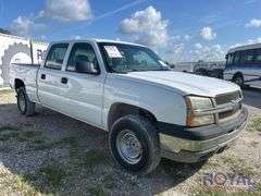 2003 Chevrolet Silverado 1500 HD Crew Cab Pickup Truck