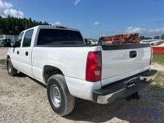 2003 Chevrolet Silverado 1500 HD Crew Cab Pickup Truck