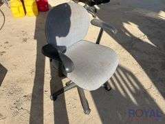 Mid-Back Office Chair