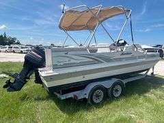 2002 Hurricane 196FF Fun Deck 19ft Deck Boat with 23ft T/A Boat Trailer