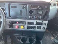 2020 Freightliner Cascadia 126 T/A Sleeper Cab Truck Tractor
