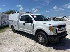 2018 Ford F-250 Ext. Cab Reading Enclosed Service Truck
