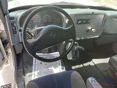 2005 International 4300 LP 14FT Flatbed Truck