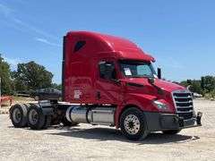 2020 Freightliner Cascadia 126 T/A Sleeper Cab Truck Tractor
