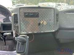2005 International 4300 LP 14FT Flatbed Truck