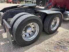 2006 Peterbilt 379 T/A Wet Kit Sleeper Cab Truck Tractor