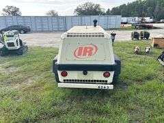 2001 Ingersoll-Rand XP185WJD S/A Towable Air Compressor