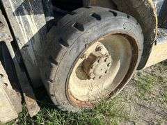 Yale GLC050LXNVAE087 5,000lbs Propane Cushion Tire Forklift