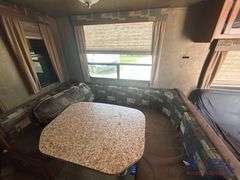 2015 Revere Shasta 27DB 5th Wheel Travel Trailer