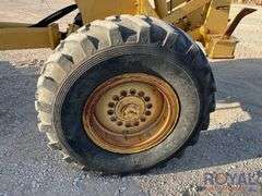 2000 John Deere 770CH Articulated Motor Grader