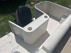2002 Hurricane 196FF Fun Deck 19ft Deck Boat with 23ft T/A Boat Trailer