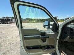 2019 Ford F-450 4x4 Crew Cab Gooseneck 11FT. Flatbed Truck