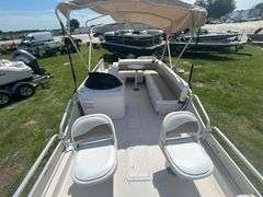 2002 Hurricane 196FF Fun Deck 19ft Deck Boat with 23ft T/A Boat Trailer