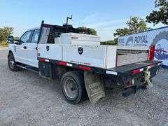 2017 Ford F-350 4x4 Crew Cab Flatbed Service Truck