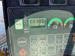 2000 John Deere 770CH Articulated Motor Grader