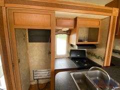 2007 Dutchmen Victory Lane 38SRV 40FT. Tri-Axle 5th Wheel Toy Hauler Travel Trailer