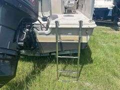 2002 Hurricane 196FF Fun Deck 19ft Deck Boat with 23ft T/A Boat Trailer