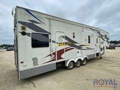 2007 Dutchmen Victory Lane 38SRV 40FT. Tri-Axle 5th Wheel Toy Hauler Travel Trailer