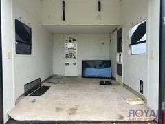 2007 Dutchmen Victory Lane 38SRV 40FT. Tri-Axle 5th Wheel Toy Hauler Travel Trailer
