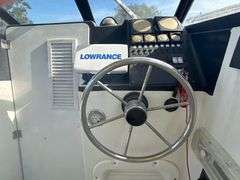 1992 Bayliner Trophy 21ft Yacht with 24ft T/A Boat Trailer