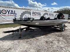 2017 Stratos 294 XL Evolution 20ft Fishing Boat with 20ft Boat Trailer