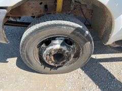 2000 Ford F-450 11ft  Flatbed Truck
