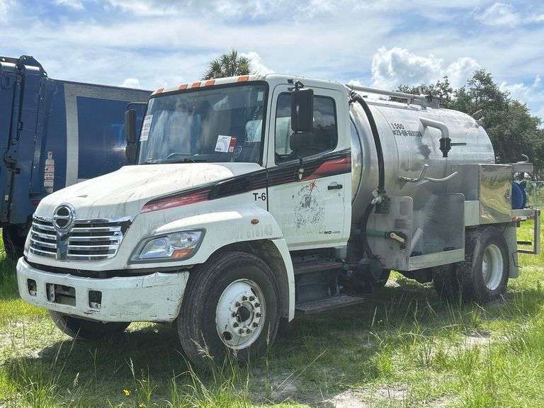 2009 Hino 268 Progress VTA72 1500 Gallon Vacuum Truck