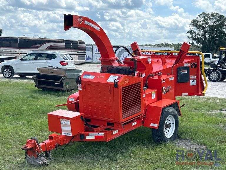 2016 E-Z Beever M12R Towable Brush Chipper