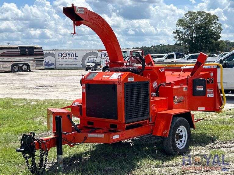 2018 E-Z Beever M12R Towable Brush Chipper
