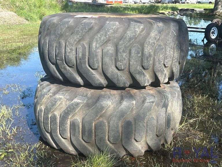 2 Caterpillar Loader Tires 23.5x25