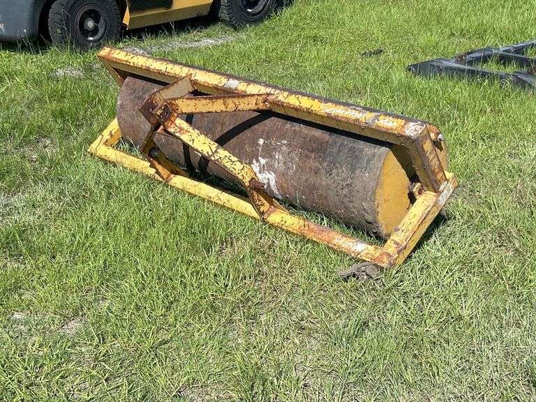 Pull-Behind Smooth Drum Ballast Roller