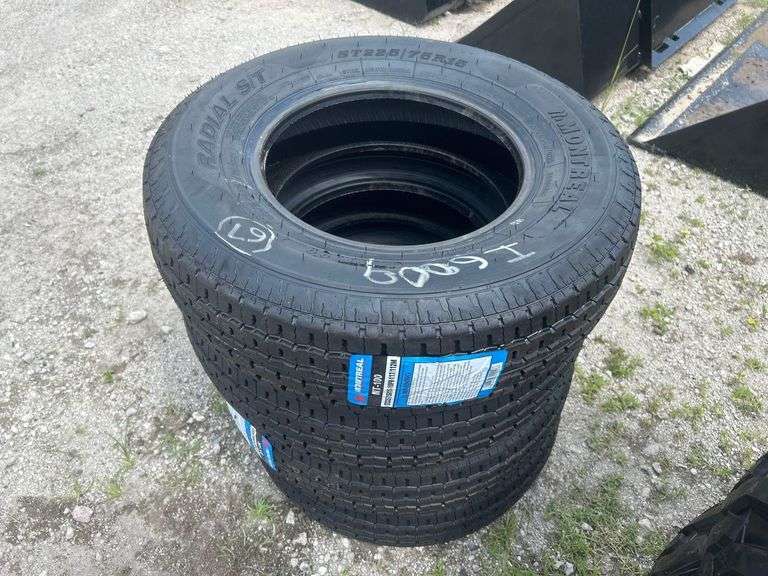 Montreal ST225/75R15 Trailer Tires
