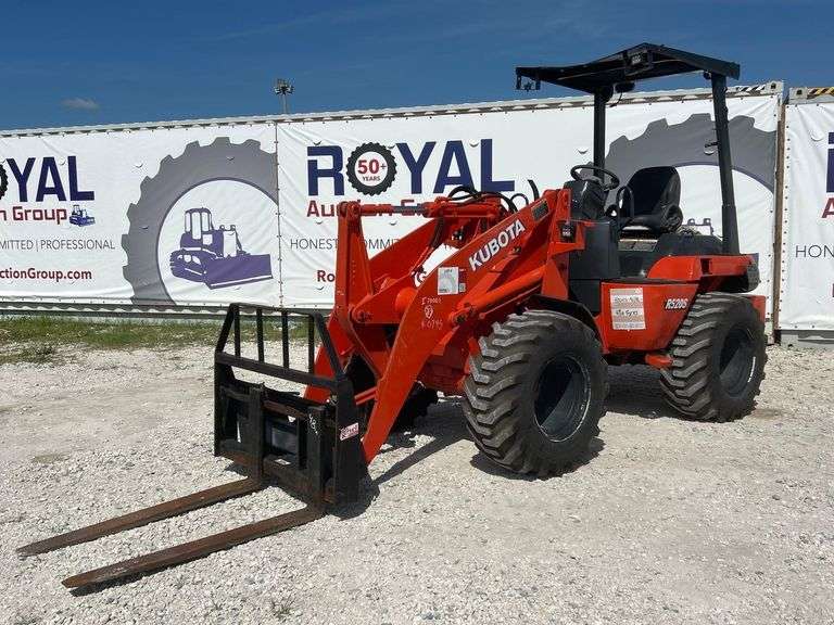 2011 Kubota R520S 4WD Articulated Wheel Loader