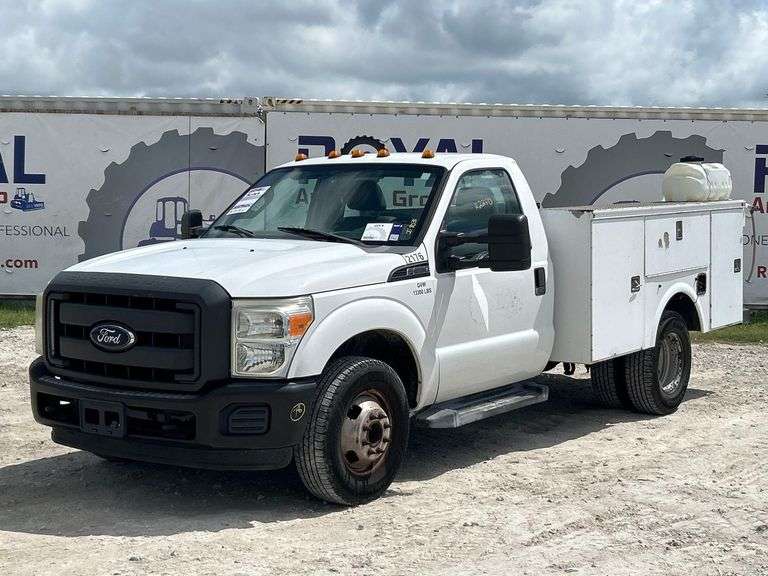 2012 Ford F-350 Omaha Service Truck