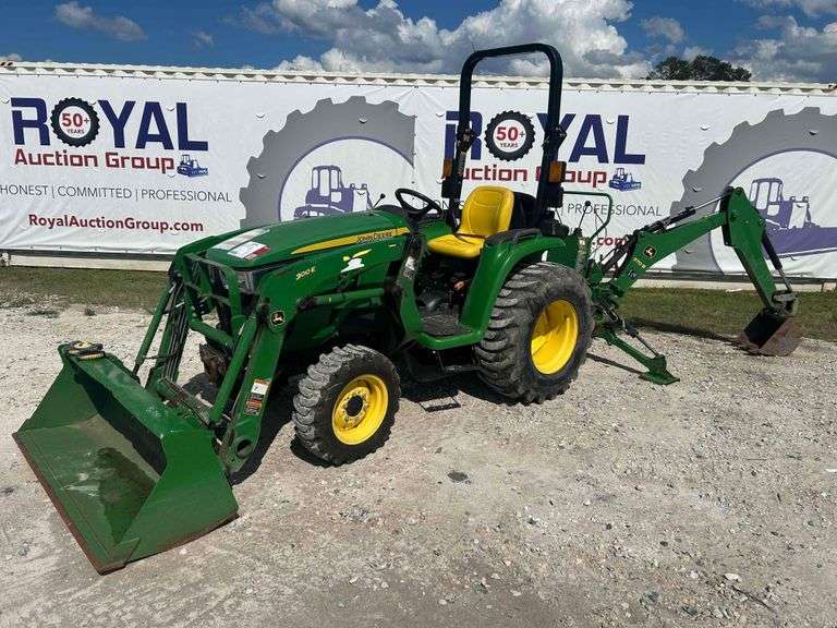 2020 John Deere 3032E 4x4 Tractor Loader Backhoe